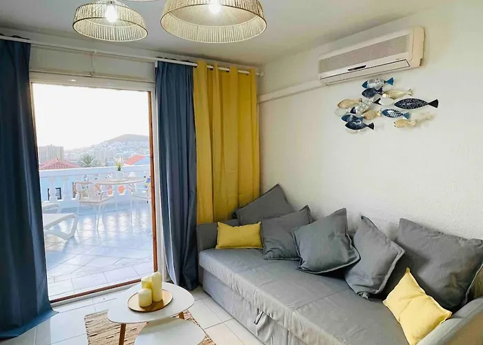 Port Royal Sea View Apartament *